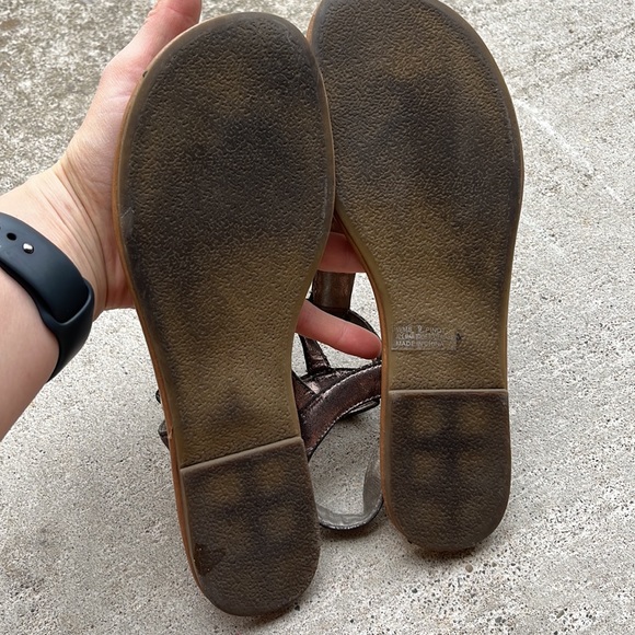 Report flats - Picture 3 of 4